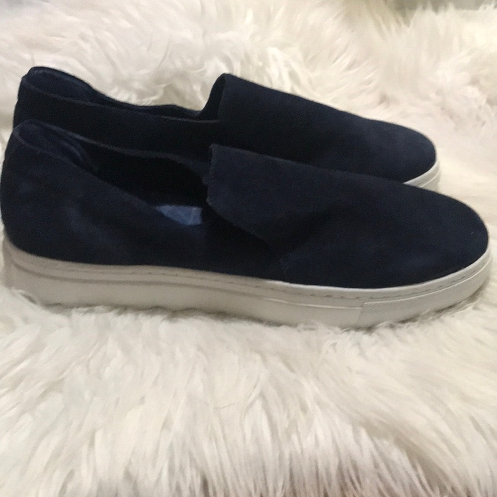 JSlides Suede Sneakers. Navy blue color